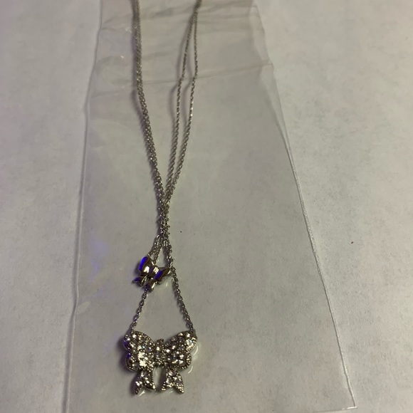 Necklaces - Picture 3 of 6